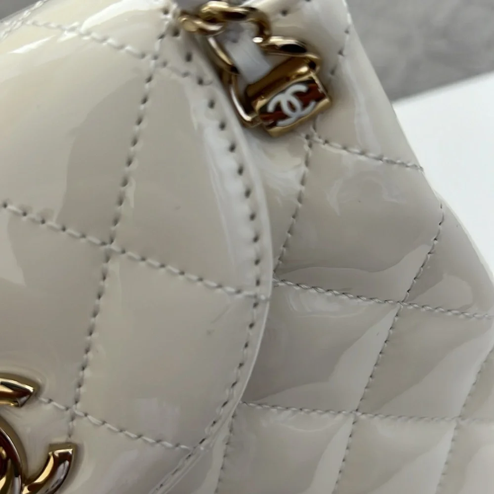 Chanel 2023 patent leather hobo bag